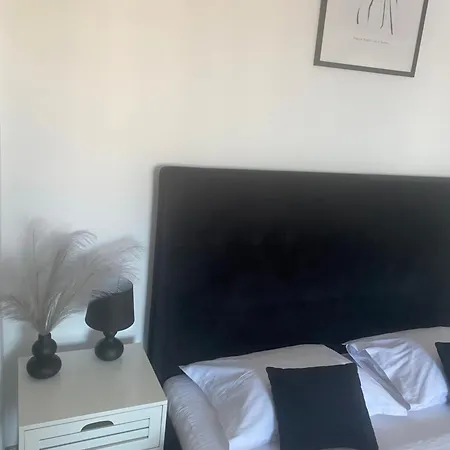 Apartment Ana *